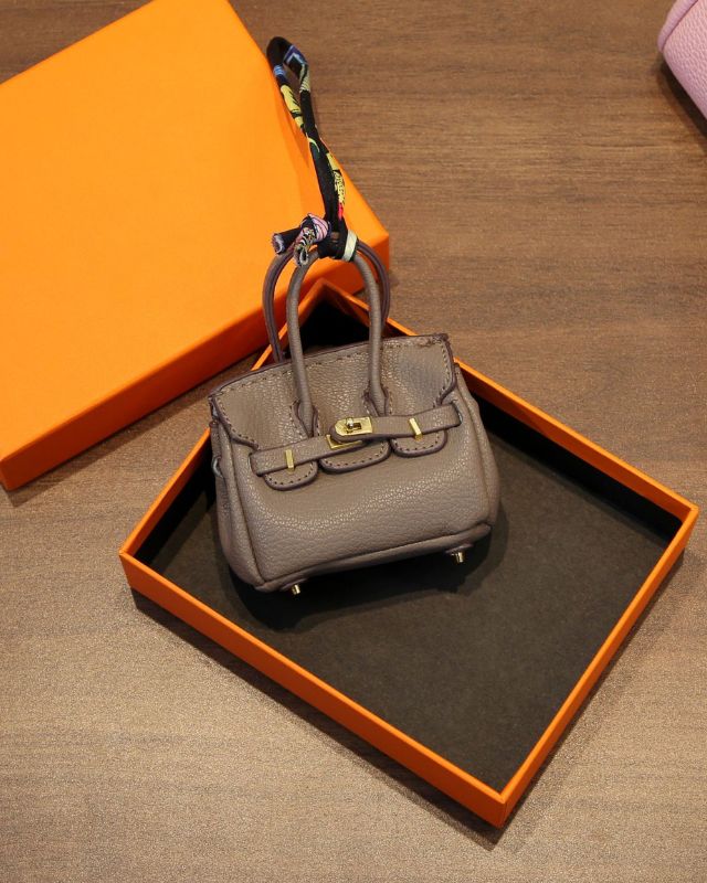 Le Mini Charm